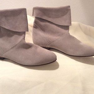 Randy River Tan Suede Leather Ankle Boots NWOT. Size 7M.